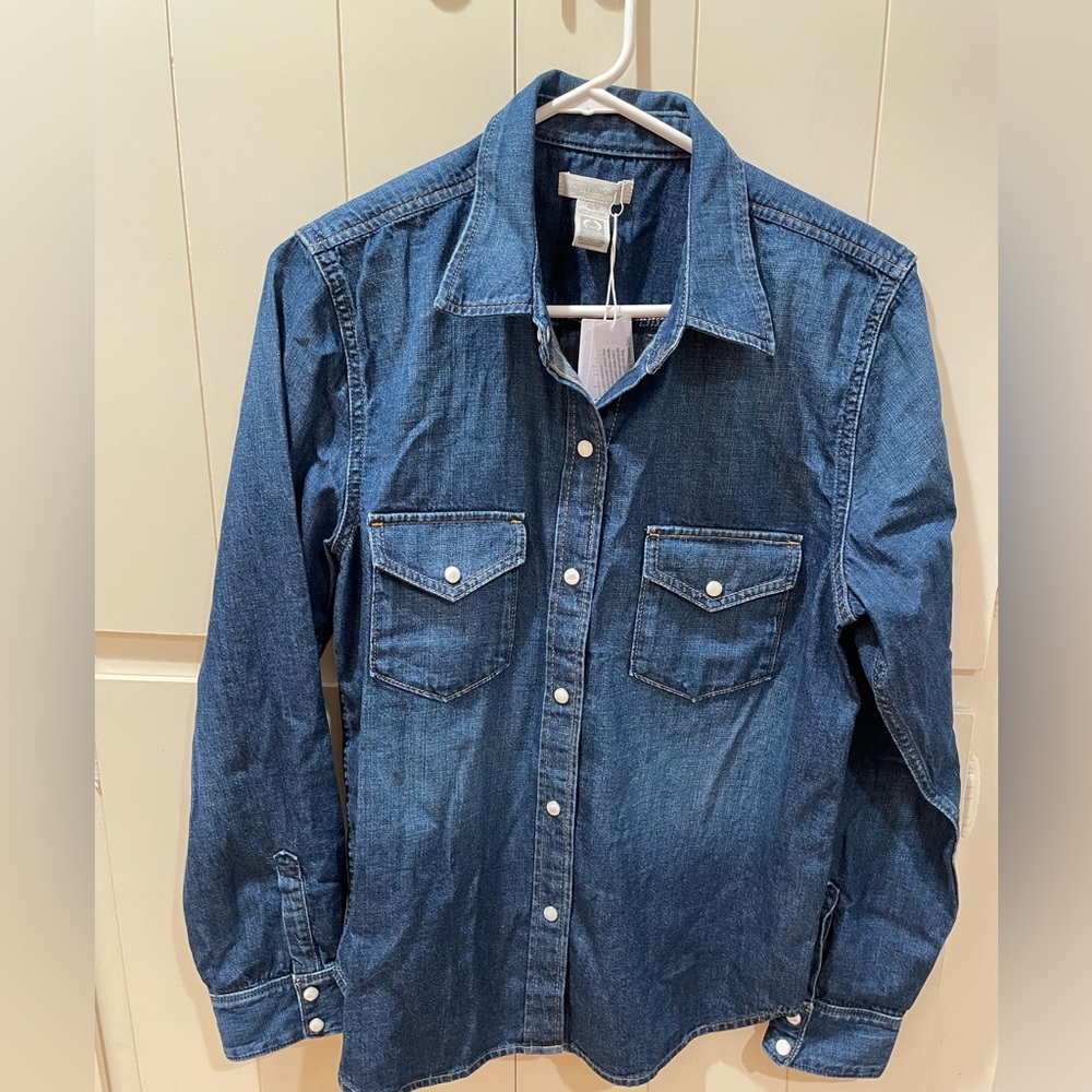 Medium outerknown women’s denim shirt